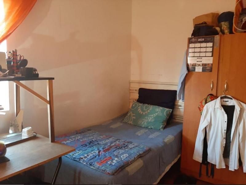7 Bedroom Property for Sale in Grassy Park Western Cape